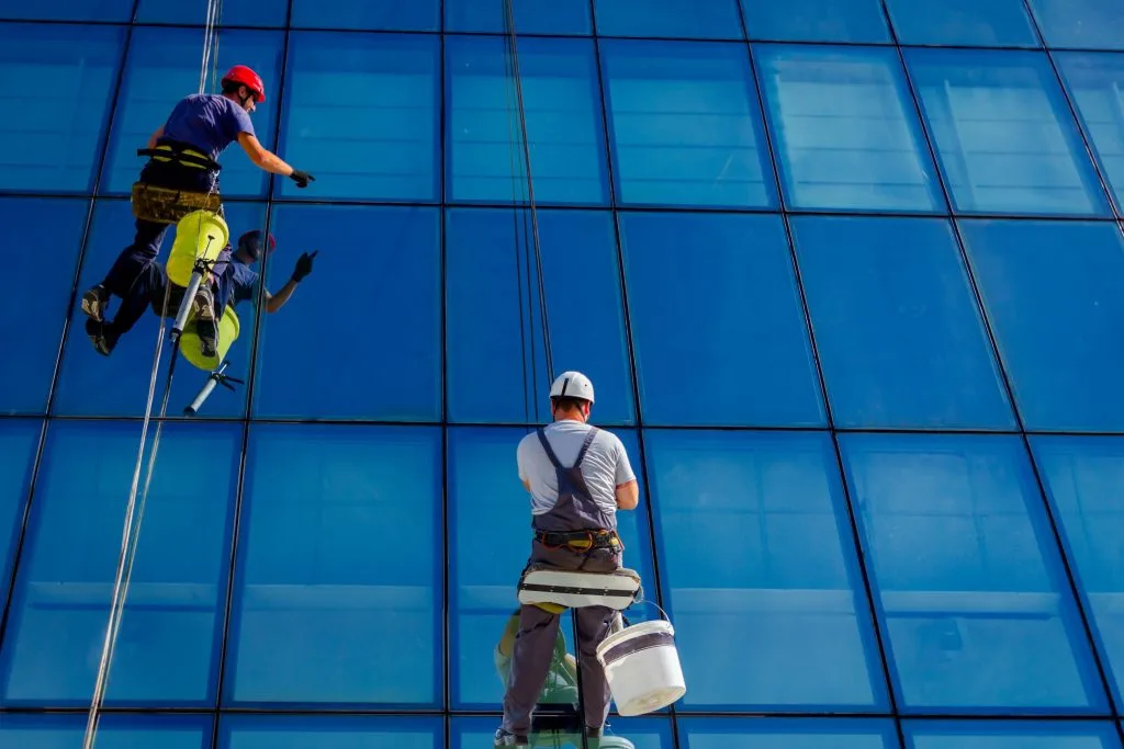 Os benefícios do Alpinismo Industrial - Trabalho em Altura